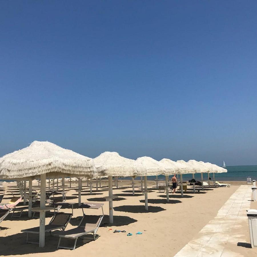 Апартаменти Casa Klimt Vicinissima Al Mare Parcheggio Privato Gratuito Se Disponibile Пескара Екстер'єр фото