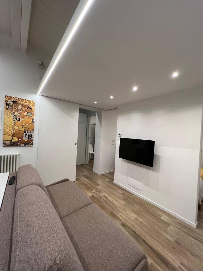 Апартаменти Casa Klimt Vicinissima Al Mare Parcheggio Privato Gratuito Se Disponibile Пескара Екстер'єр фото